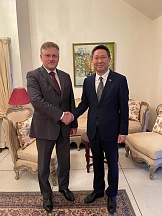 On the meeting of Ambassador of Russia Mr. Sergey Petrovich with Ambassador of China to Jamaica Mr. Chen Daojiang